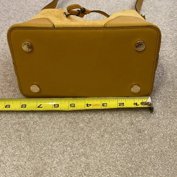 Yellow Michael Kors Small Bucket Bag. Crossbody. - Picture 8 of 9